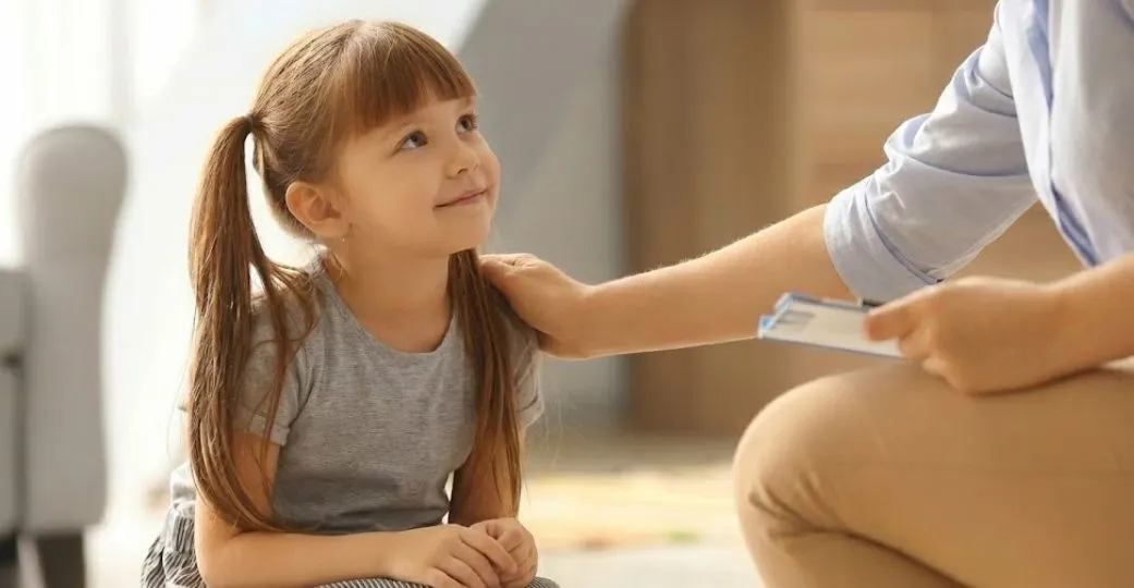 psikolojisi bozuk çocuk kız çocuğu